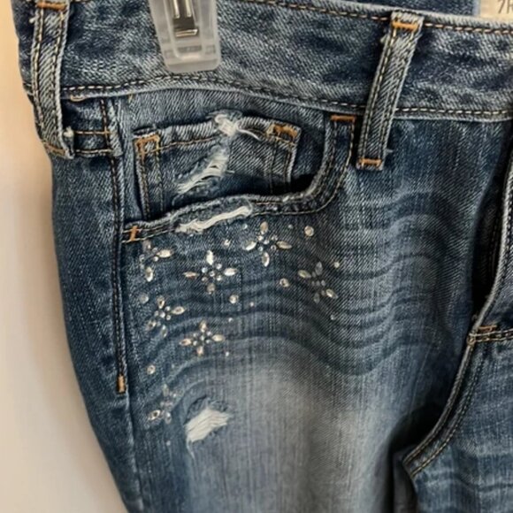 Womens Hollister jeans worn once destroyed and has rhinestones designed under th - Picture 2 of 10